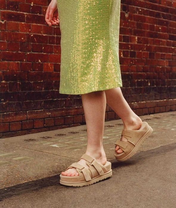 UGG Sandals Goldenstar Driftwood Chestnut