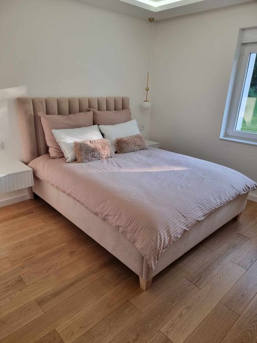 Łóżko tapicerowane półwałki panele welur pojemnik stelaż na wymiar 220