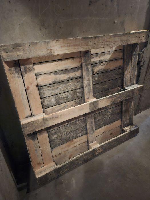 Paleta drewniana duza do transportu do przechowywania