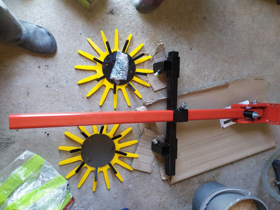 Sachador rotativo Fingerweeder -Remoção de Ervas nas Linhas -como novo