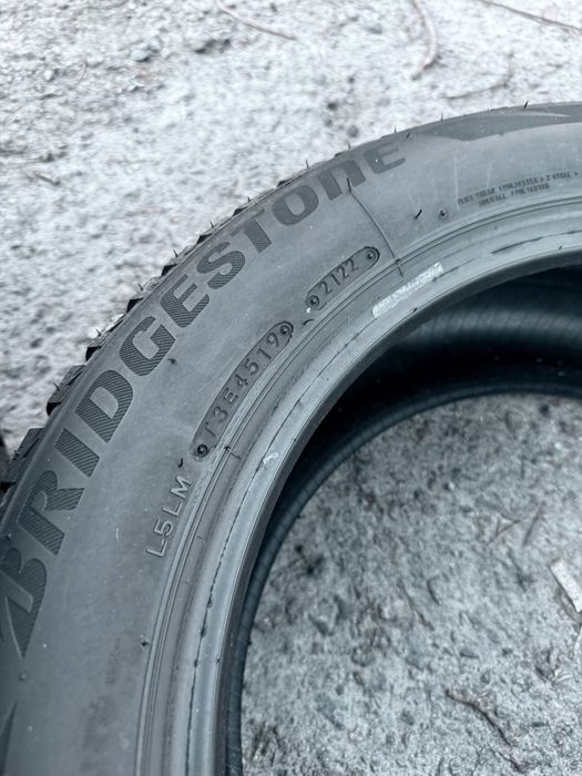 215 55 17 Bridgestone LM001 95% Шини Зима