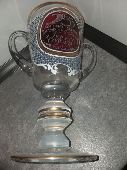 Stary krysztalowy puchar