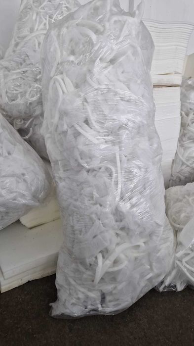 Ścinki pianki/ owaty zmieszane czyste