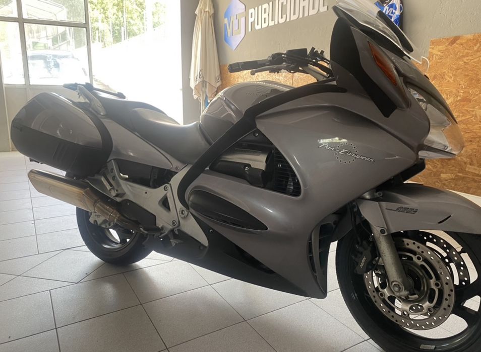 Honda pan european 1300