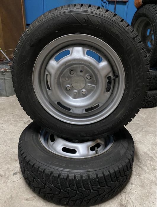 Резина зимова (1 колесо) в гарному стані