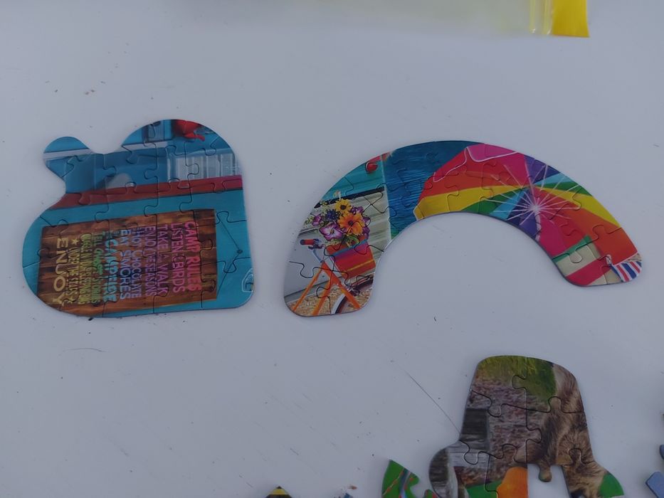 Sprzedam puzzle ukryte kształty