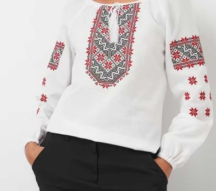 Жіноча вишиванка