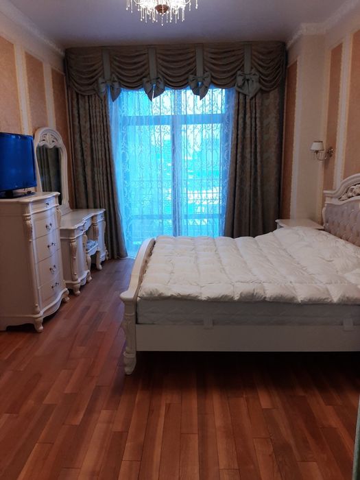 Здам 3-х к. квартиру на вул. Хрещатик, 27Б в будинку з ГЕНЕРАТОРОМ