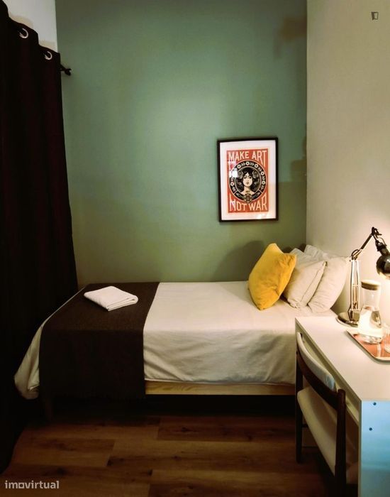Quarto - localizado em Picoas Lisbon