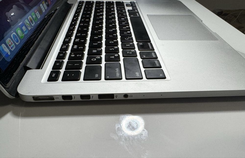 MacBook pro 13 mid 2014 8/512