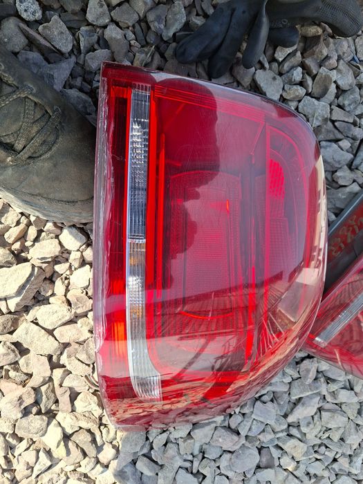 Audi a3 8p 3 drzwi lampy tył lift kompletne  komplet oryginał