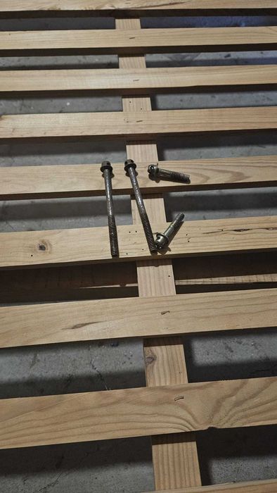 Cama 1,40 x 2,00 + colchão