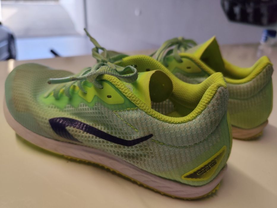 Sapatilhas de Bicos KipRun (Tam. 40)