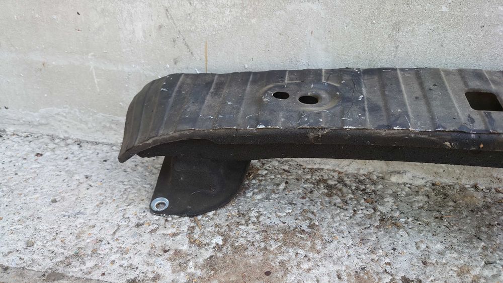 Volvo V50 Belka Wzmocnienie Zderzaka Tył Tylna