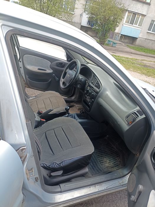 Автомобіль Lanos Daewoo