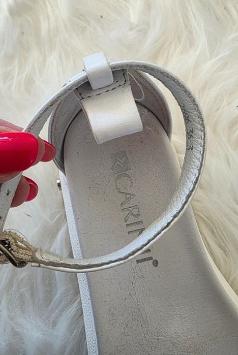 Sandałki na koturnie Carinii rozmiar 36 skóra naturalna