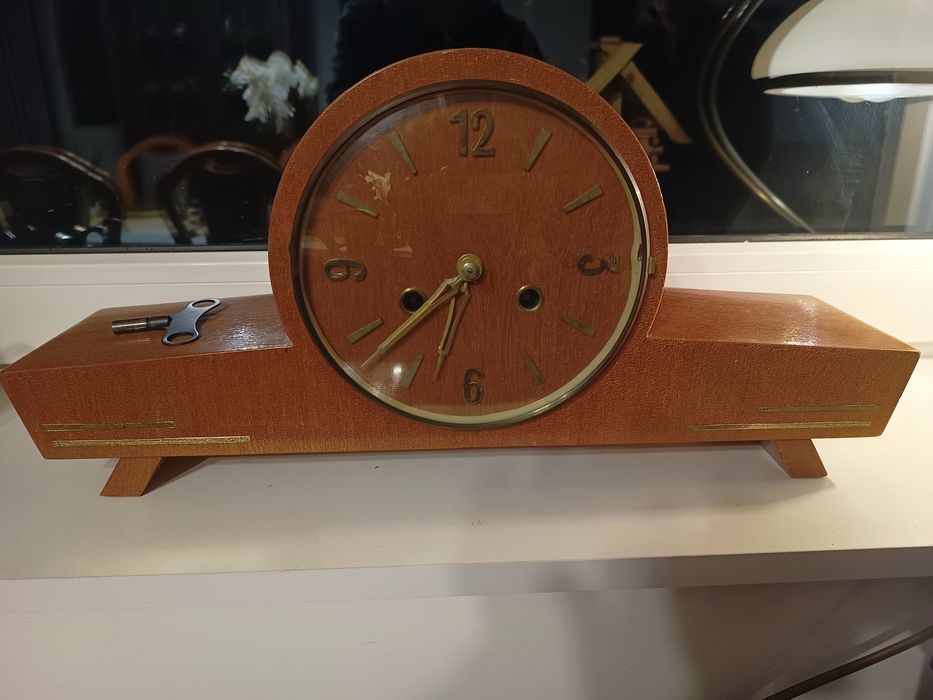 Zegar mechaniczny Metron