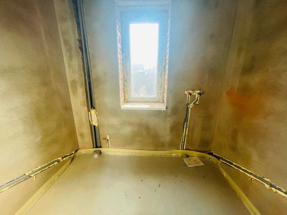 Продаж двоповерхового будинку з чистовими роботами!