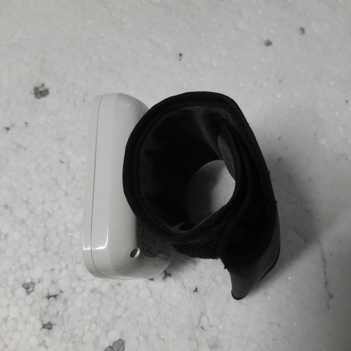 Omron RS3 Intelli IT — наручний тонометр з Bluetooth