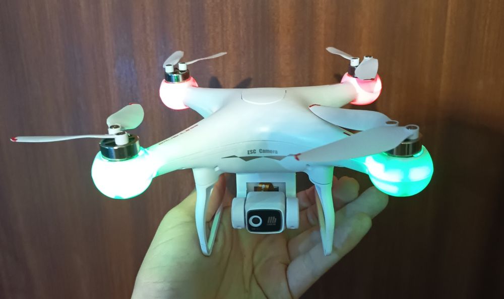 Drone S116 (com motor brushless e câmara ESC)