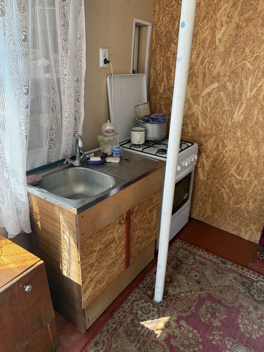 Продається будинок із великою земельною ділянкою — с. Короваї