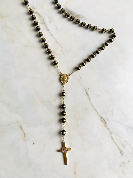 Różaniec . Czarno / zloty