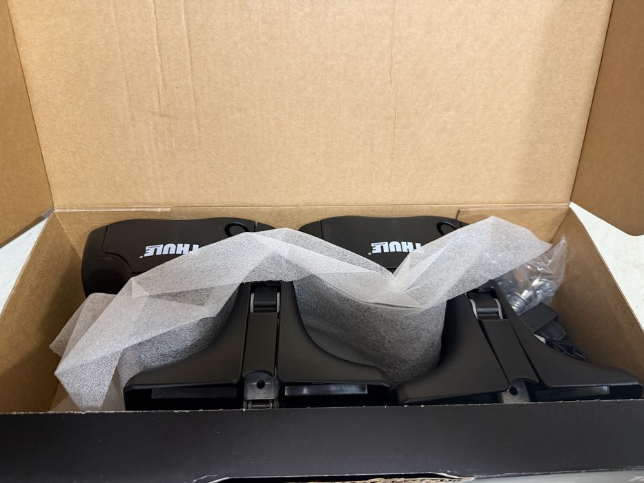 Thule Rapid System 754 wraz z zestawem dopasowującym (Kit 1687)