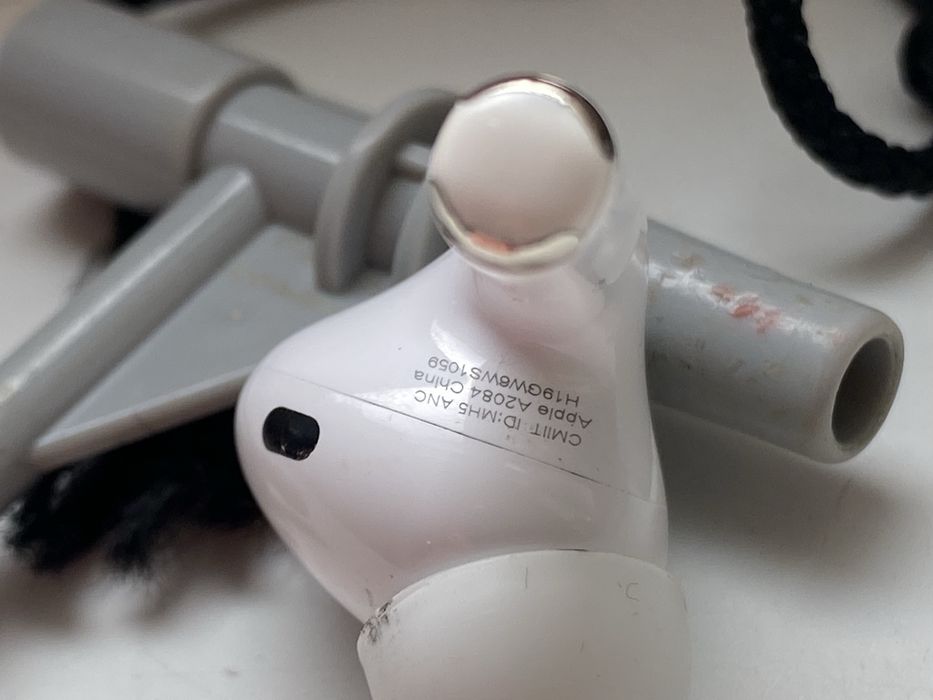 Наушник Apple a2084 r