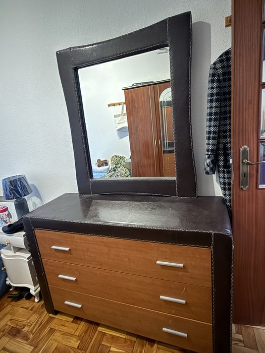 Cómoda c/ Espelho