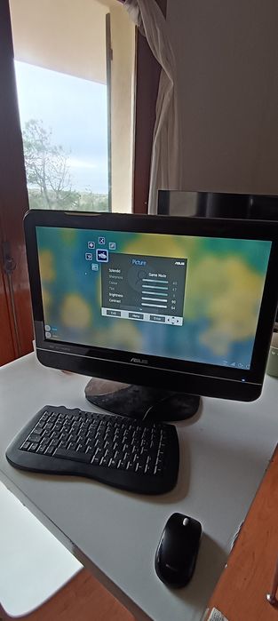 LCD TV e monitor 22 polegadas ASUS 22T1E