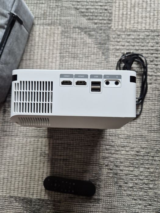 Projektor XNano X1 – Smart TV / Full HD / Portable