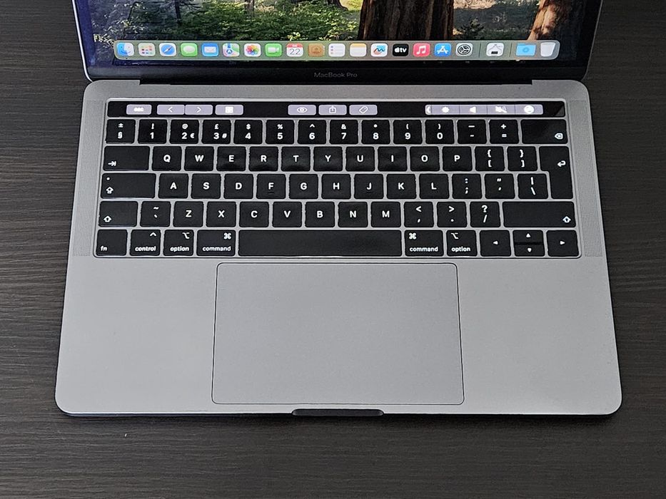 Laptop MacBook Pro 13 2019 i5 8/256GB