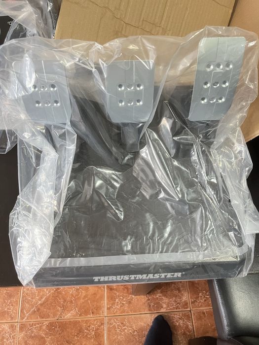 (URGENTE)Volante e pedais thrustmaster  T248 (ps5/ps4/pc) como novo e com garantia