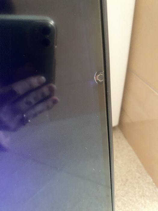 Телевізор б/у Grunhelm 43