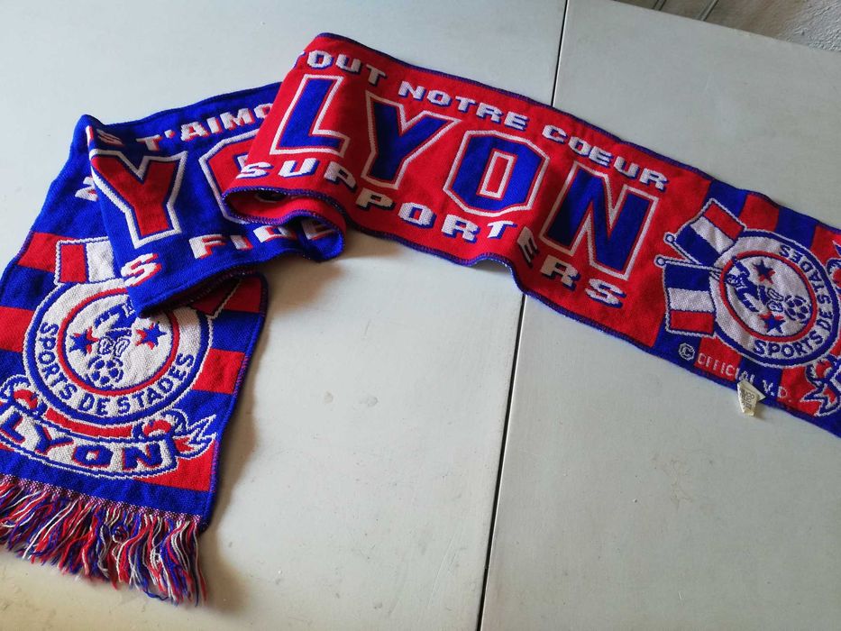 cachecóis de clubes internacionais