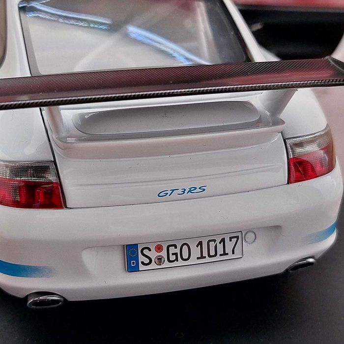 Miniatura Porsche 911 (996) GT3 RS 2004 AUTOart 1:18