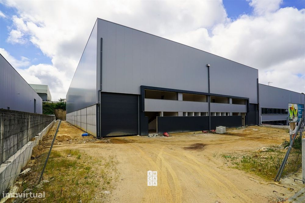 Armazém  Venda em Escapães,Santa Maria da Feira