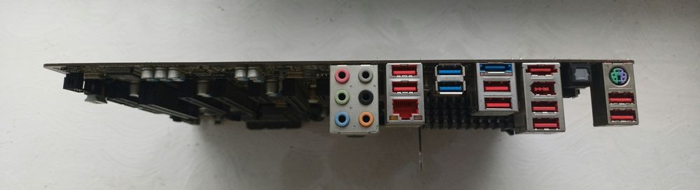 Материнська плата Gigabyte am3+