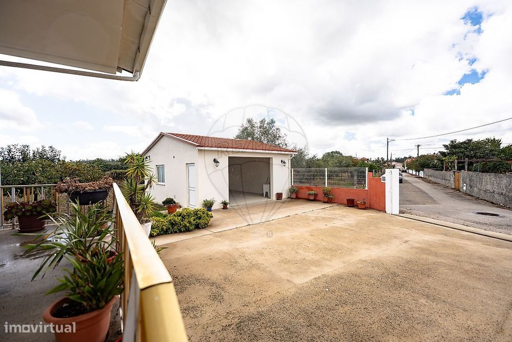 Moradia T4 para venda