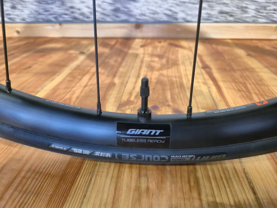 Nowy rower szosowy GIANT TCR Advanced 2 PC