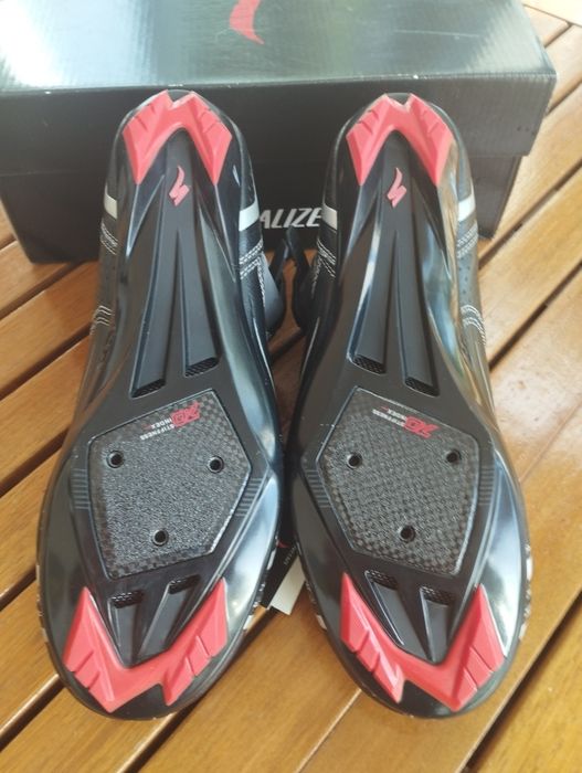 Sapatos de Ciclismo SPECIALIZED, tam. 43, NOVOS
