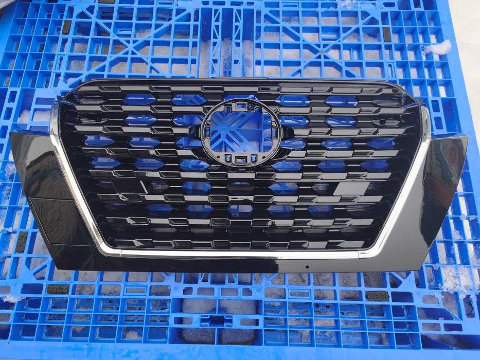Решотка радиатора Nissan Kicks рестайлинг 2020  2024 решітка радіатора