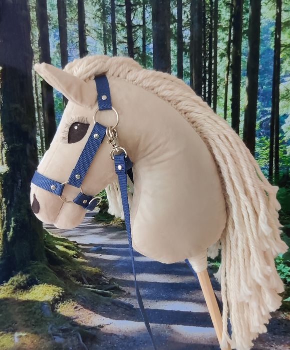 Konik na patyku hobby horse koń na kiju bułany beżowy A4