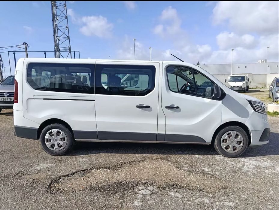 Renault trafic 2021 9 lugares