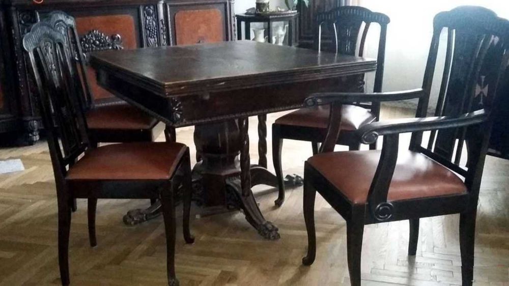Komplet antycznych mebli