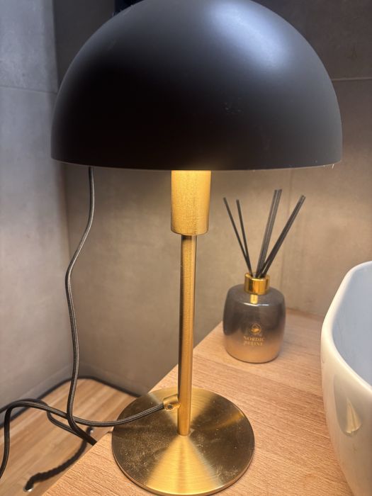 Lampka nocna Brilliant Lillian
