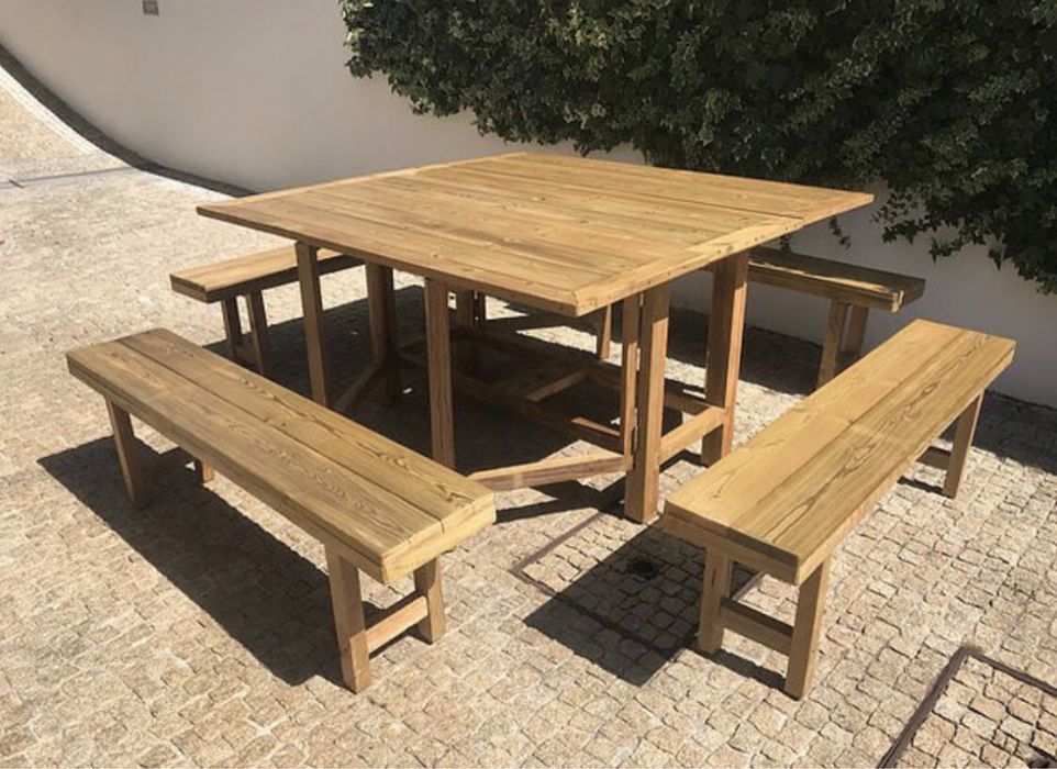 Mesa de 12 Pessoas + 4 Bancos corridos