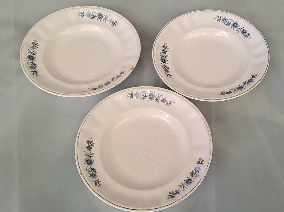 3 pratos faiança Capoa, antigos
Podem ser vendidos em separado 8€ cada