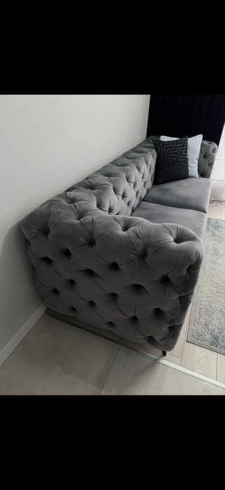 Sofa welurowa CHESTERFIELD na wymiar | szara | premium | stan bardzo dobry