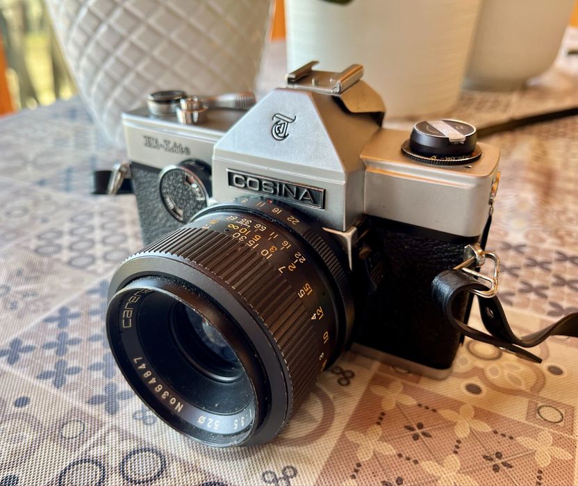 Antiga maquina fotografica 35 mm Cosina